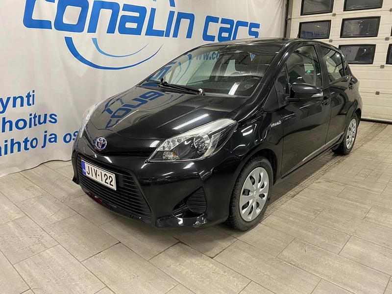 Musta Käytetty 2013 Toyota Yaris Hybrid Active Viistoperä | 11 990 € (Perustarjous) - Kuva 1/4