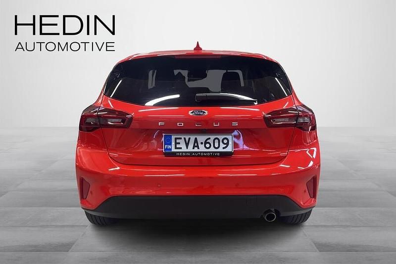 Käytetty Ford Focus Titanium 126 HP (92 kW) 2024 Punainen Viistoperä