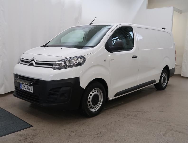 Valkoinen Käytetty 2020 Citroën Jumpy Tila-auto | 24 450 € (Hyvä tarjous) - Kuva 1/4