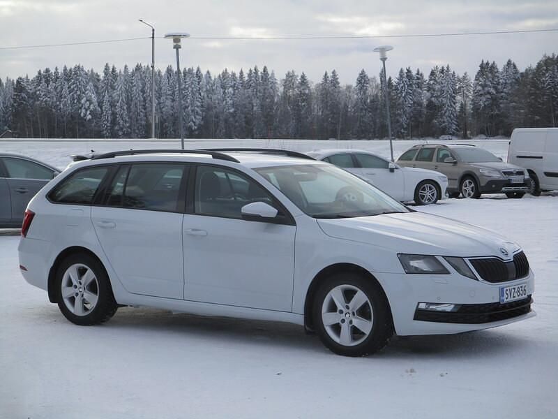 Käytetty Skoda Octavia Business Line 116 HP (85 kW) 2019 Valkoinen Farmari