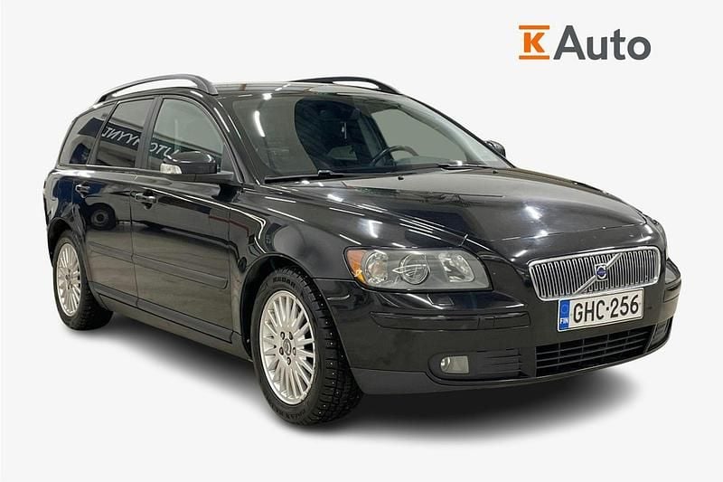 Käytetty Volvo V50 Momentum 125 HP (91 kW) 2006 Musta Farmari