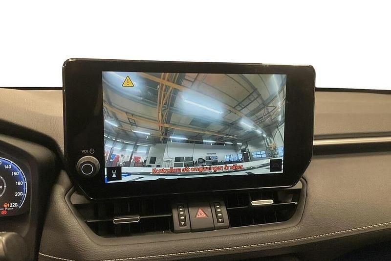 Käytetty Toyota RAV4 Hybrid Executive 178 HP (130 kW) 2023 Katumaasturi