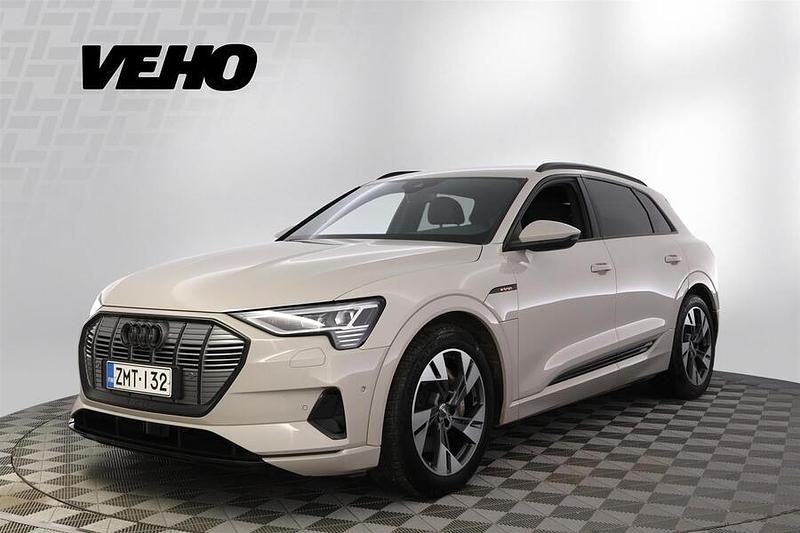 Käytetty Audi e-tron Advanced Plus 300 kW (408 HP) 2019 Ruskea Katumaasturi