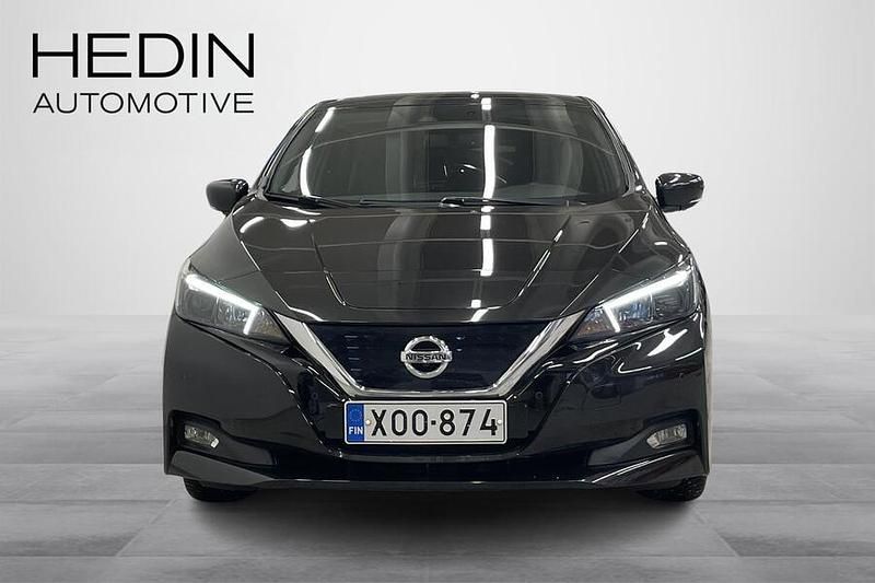 Käytetty Nissan Leaf N-Connecta 80 kW (109 HP) 2018 Musta Viistoperä