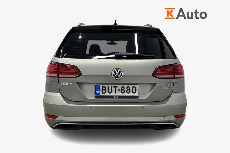 Käytetty VW Golf VII Comfortline 131 HP (96 kW) 2018 Farmari