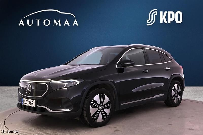 Käytetty Mercedes EQA300 Business 167 kW (228 HP) 2023 Musta Katumaasturi