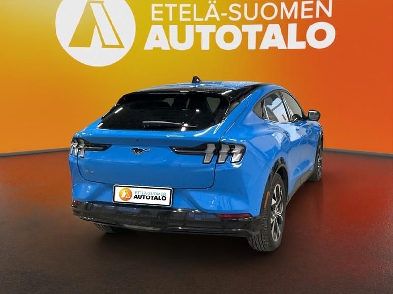 Käytetty Ford Mustang Mach-E Premium 197 kW (269 HP) 2023 Sininen Katumaasturi