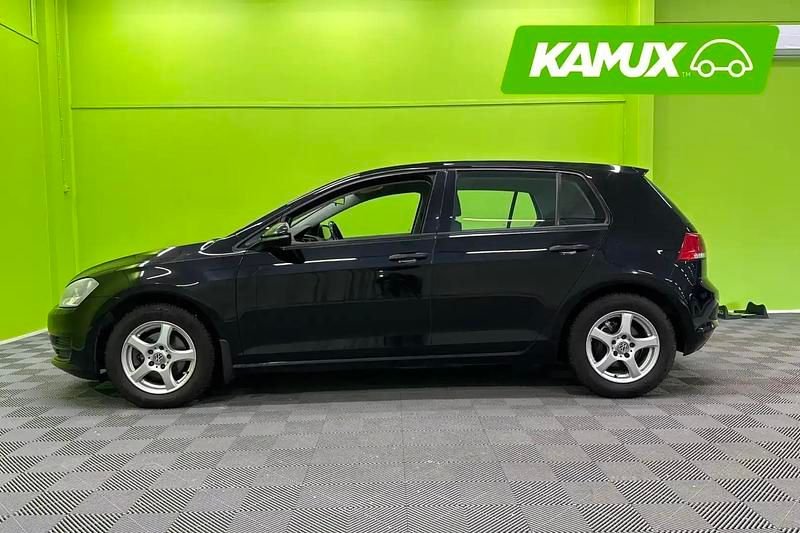 Käytetty VW Golf Trendline 86 HP (63 kW) 2014 Musta Sedan