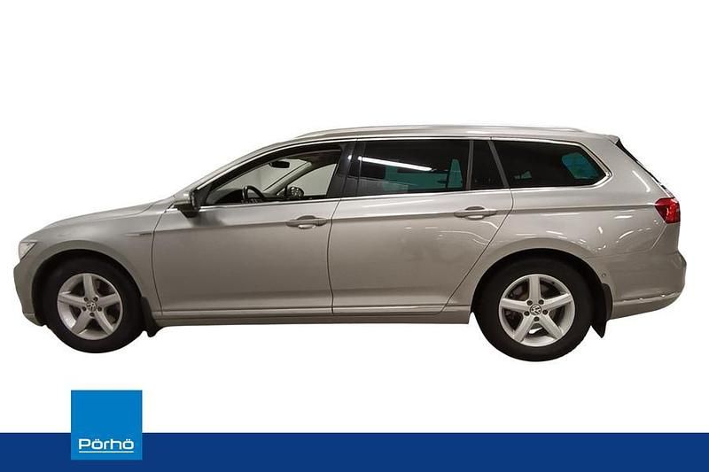 Käytetty VW Passat Highline 190 HP (139 kW) 2015 Harmaa Farmari