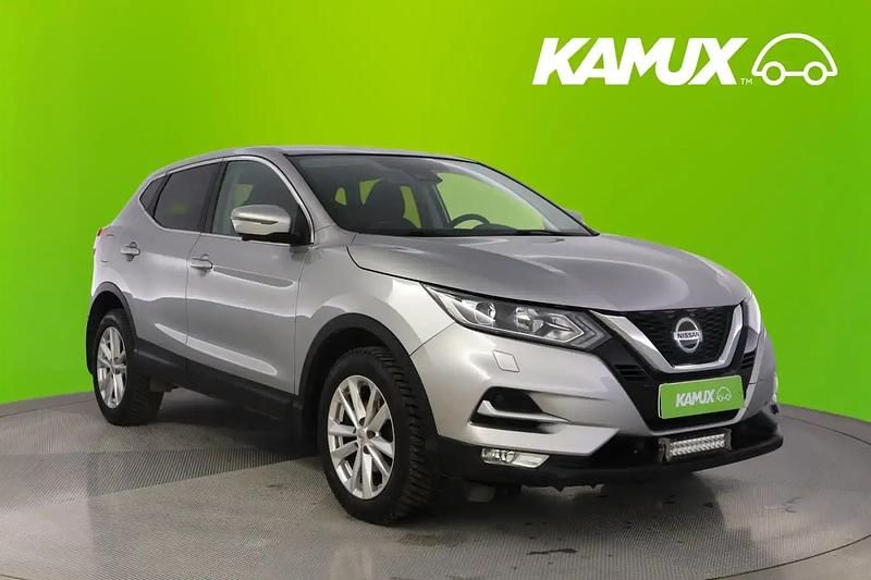 Käytetty Nissan Qashqai N-Connecta 159 HP (116 kW) 2019 Hopea / harmaa Katumaasturi