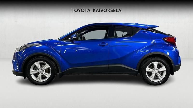 Käytetty Toyota C-HR Active 122 HP (89 kW) 2018 Sininen Katumaasturi