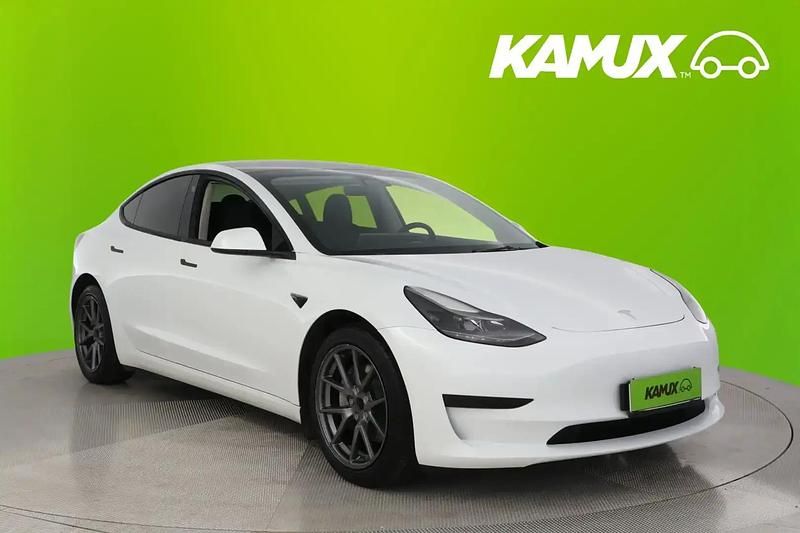 Käytetty 2021 Tesla Model 3 Standard Range Sedan | 24 860 € (Perustarjous) - Kuva 1/4