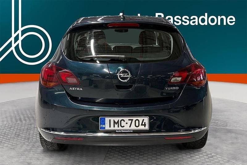 Käytetty Opel Astra drive 140 HP (102 kW) 2015 Viistoperä
