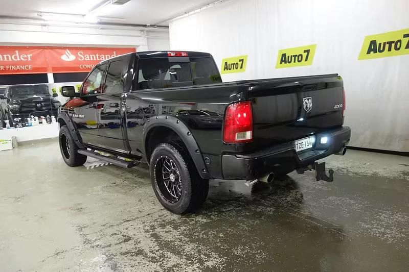 Käytetty Dodge Ram 396 HP (291 kW) 2012 Musta Nouto