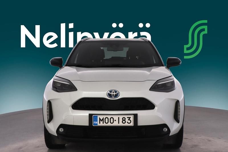 Käytetty Toyota Yaris Hybrid 2022
