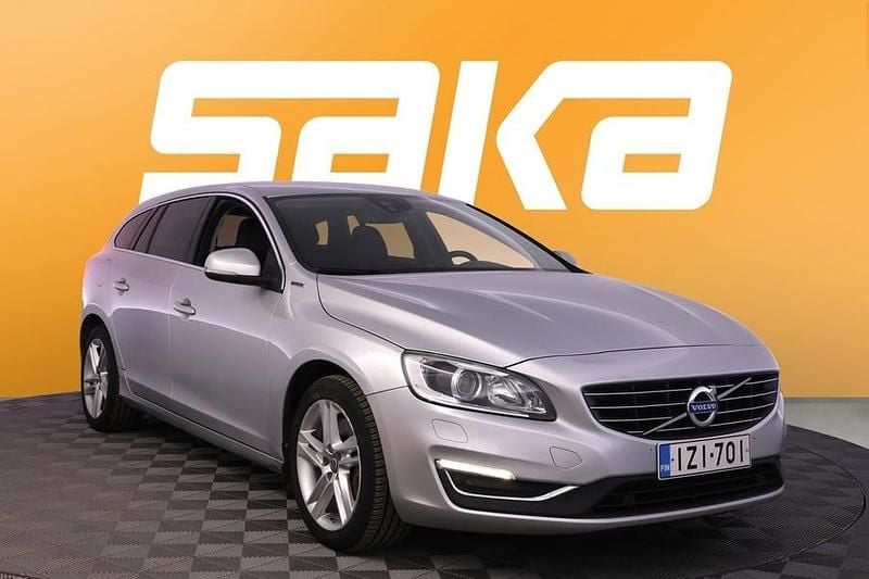 Käytetty Volvo V60 Summum 288 HP (211 kW) 2016 Farmari