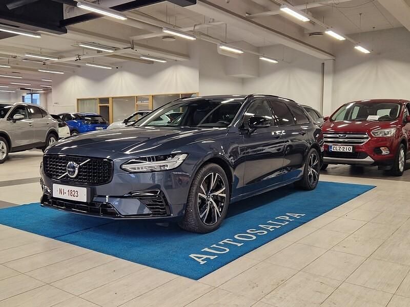 723 Käytetty 2025 Volvo V90 Standard Farmari | 60 900 € - Kuva 1/4