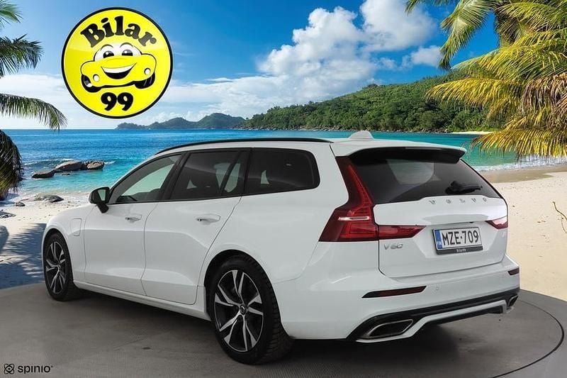 Käytetty Volvo V60 R-Design 392 HP (288 kW) 2021 Farmari