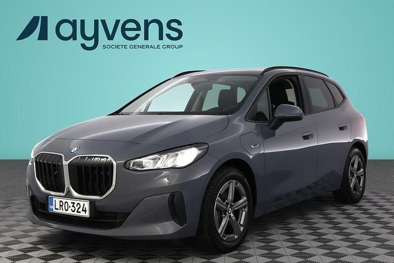 Harmaa Käytetty 2022 BMW 225 Active Tourer Tila-auto | 29 400 € (Perustarjous) - Kuva 1/4
