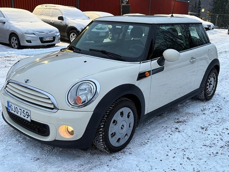 Käytetty Mini ONE 75 HP (55 kW) 2011 Viistoperä