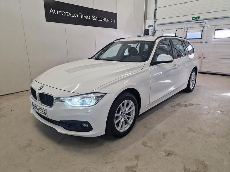 Käytetty BMW 320 Exclusive 184 HP (135 kW) 2018 Farmari