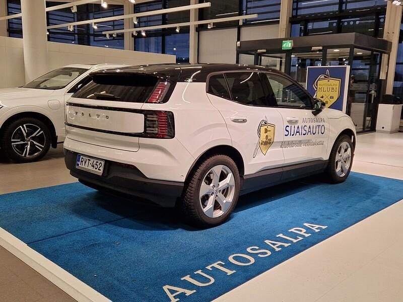 Käytetty Volvo EX30 Ultra 200 kW (272 HP) 2024 Katumaasturi