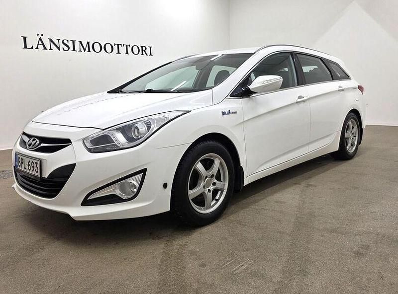 Käytetty Hyundai i40 Comfort 116 HP (85 kW) 2012 Farmari