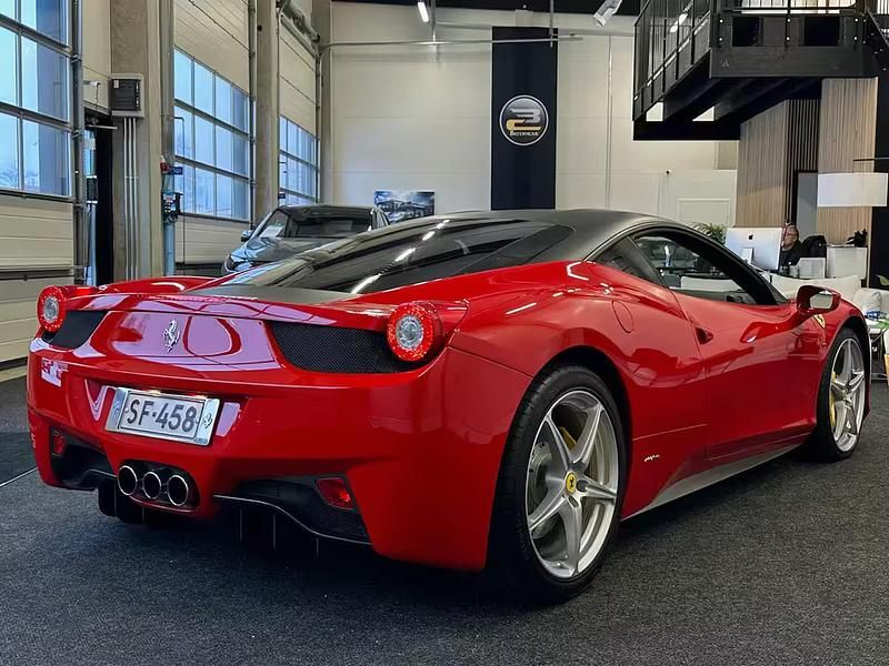 Käytetty Ferrari 458 566 HP (416 kW) 2010 Punainen Coupe - kaksiovinen