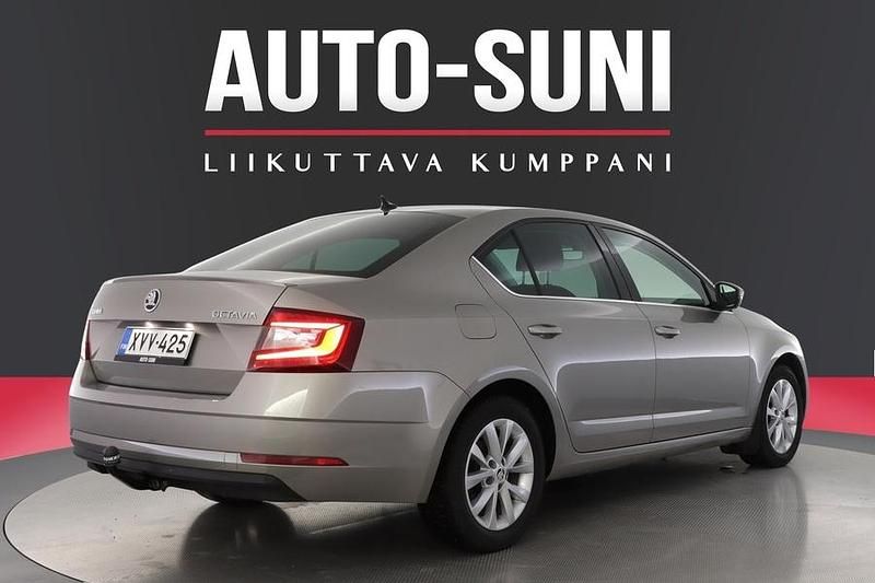Käytetty Skoda Octavia Style 150 HP (110 kW) 2019 Ruskea Viistoperä