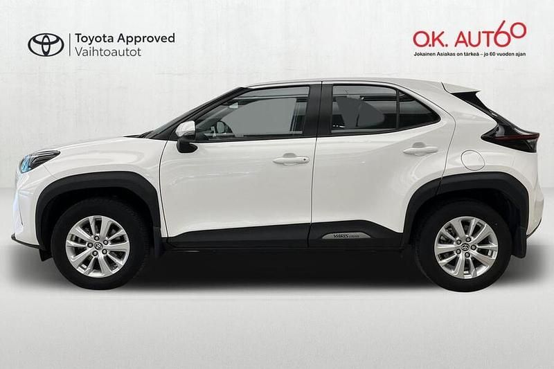 Käytetty Toyota Yaris Cross Active 114 HP (83 kW) 2023 040 / 10 Katumaasturi