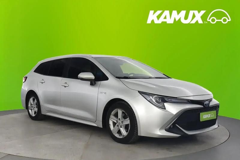 Hopea / harmaa Käytetty 2020 Toyota Corolla Active Farmari | 18 870 € (Perustarjous) - Kuva 1/4