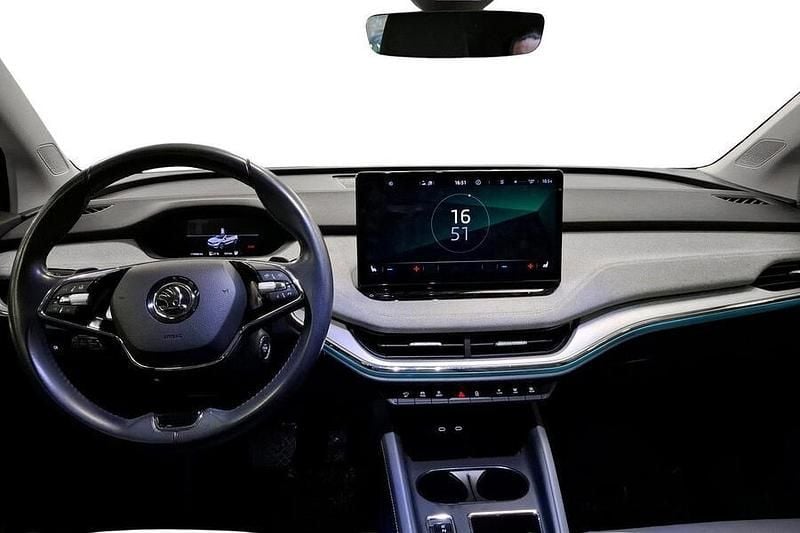 Käytetty Skoda Enyaq iV 150 kW (204 HP) 2023 Musta Katumaasturi