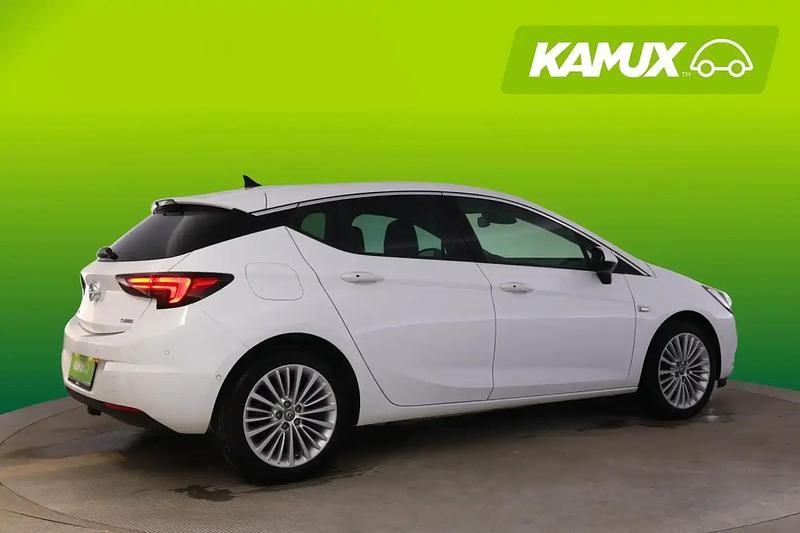 Käytetty Opel Astra Innovation 150 HP (110 kW) 2016 Valkoinen Sedan