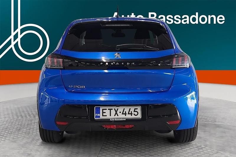 Käytetty Peugeot e-208 Allure 100 kW (136 HP) 2021 Viistoperä