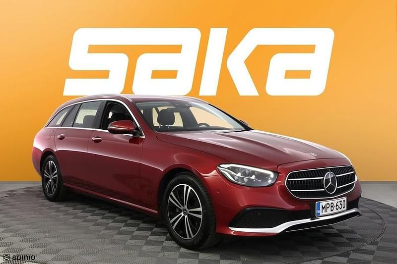 Käytetty 2023 Mercedes E220 Edition Farmari | 49 900 € (Kallis) - Kuva 1/3