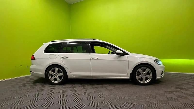 Käytetty VW Golf VII Highline 150 HP (110 kW) 2018 Valkoinen Farmari