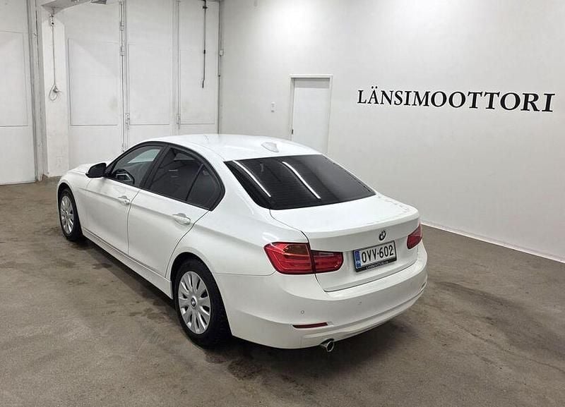 Käytetty BMW 318 143 HP (105 kW) 2012 Sedan