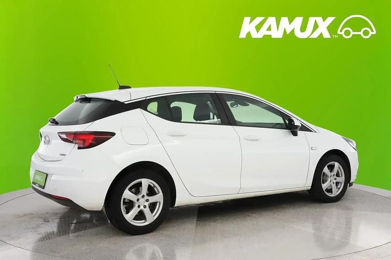 Käytetty Opel Astra Enjoy 150 HP (110 kW) 2018 Valkoinen Sedan