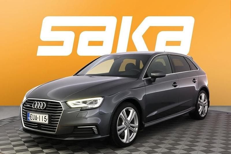 Käytetty Audi A3 Sportback e-tron Business 150 HP (110 kW) 2020 Viistoperä