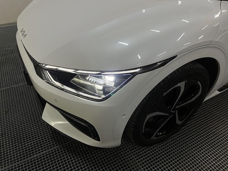 Käytetty Kia EV6 GT-Line 239 kW (325 HP) 2023 Valkoinen Katumaasturi