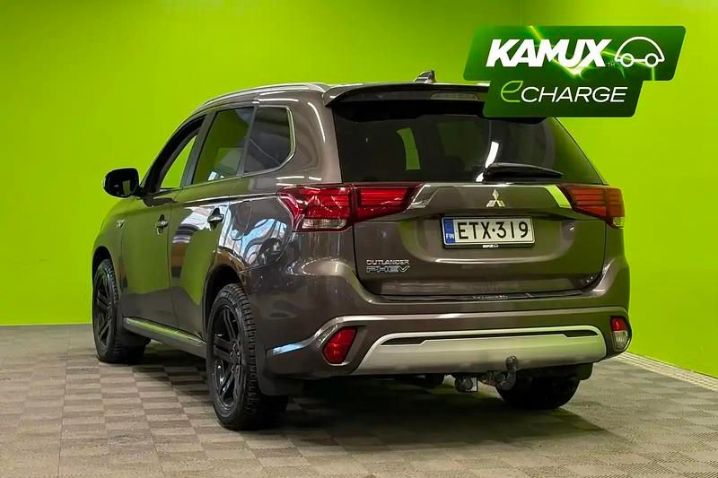 Käytetty Mitsubishi Outlander P-HEV Active 135 HP (99 kW) 2021 Katumaasturi