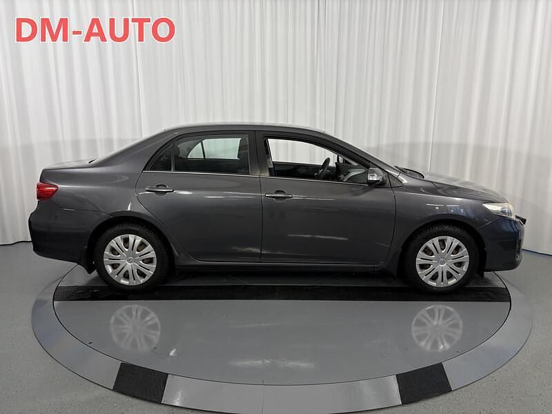 Käytetty Toyota Corolla Sol 132 HP (97 kW) 2012 Harmaa Sedan