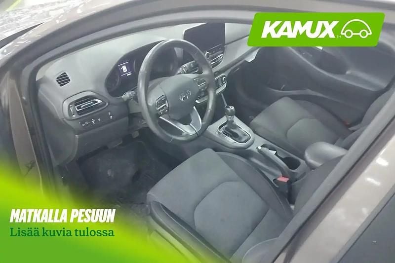 Käytetty Hyundai i30 Comfort 159 HP (116 kW) 2021 Hopea / harmaa Farmari