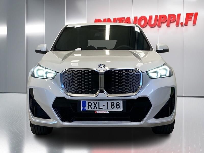 Käytetty BMW iX1 Comfort Edition 230 kW (313 HP) 2024 Katumaasturi