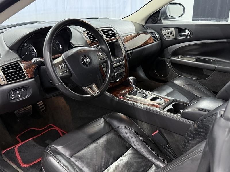 Käytetty Jaguar XKR 400 HP (294 kW) 2007 Coupe - kaksiovinen