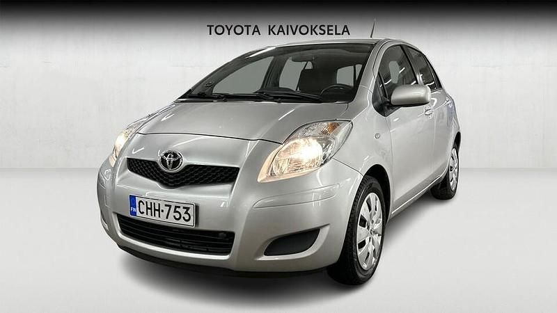 Hopea Käytetty 2009 Toyota Yaris Sol Viistoperä | 8 900 € (Hyvä tarjous) - Kuva 1/4