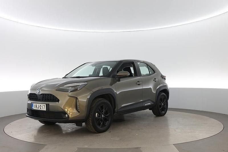 Käytetty 2023 Toyota Yaris Cross Active Katumaasturi | 26 890 € (Perustarjous) - Kuva 1/4