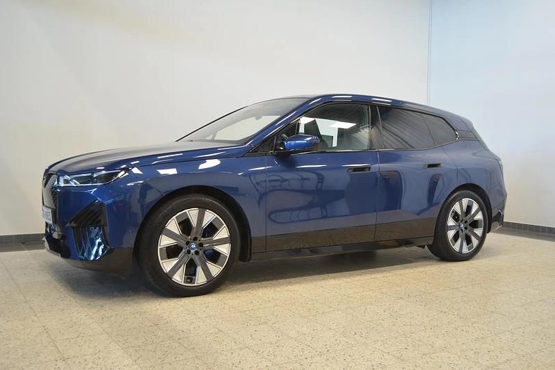 Käytetty BMW iX Comfort Edition 385 kW (524 HP) 2023 Sininen Katumaasturi