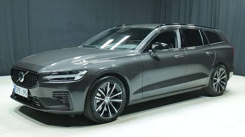 Käytetty 2025 Volvo V60 Performance Farmari | 51 200 € (Kallis) - Kuva 1/3
