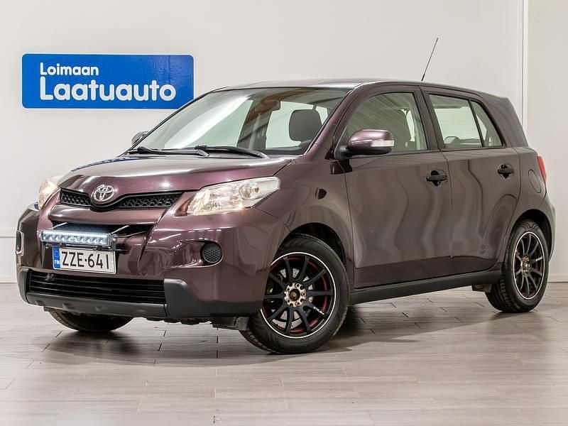 Violetti Käytetty 2012 Toyota Urban Cruiser Terra Viistoperä | 7 990 € - Kuva 1/4